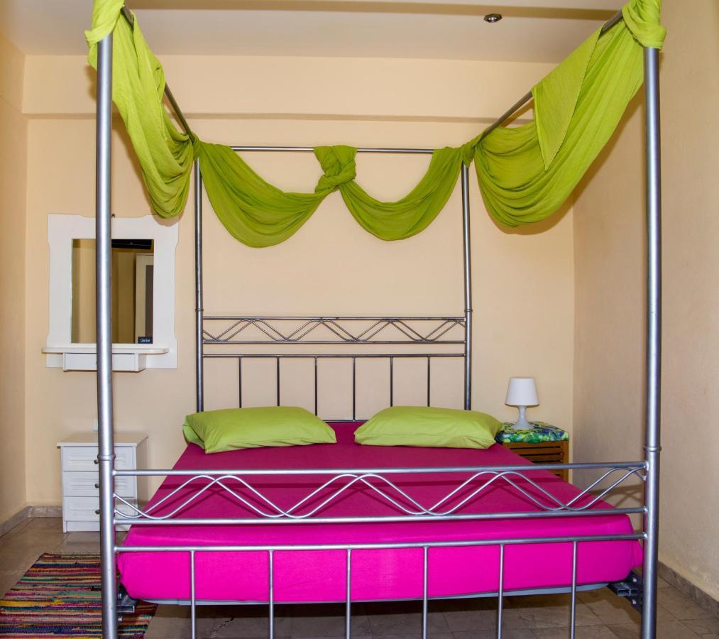 Hotel Condillia II à Spetses Town Extérieur photo