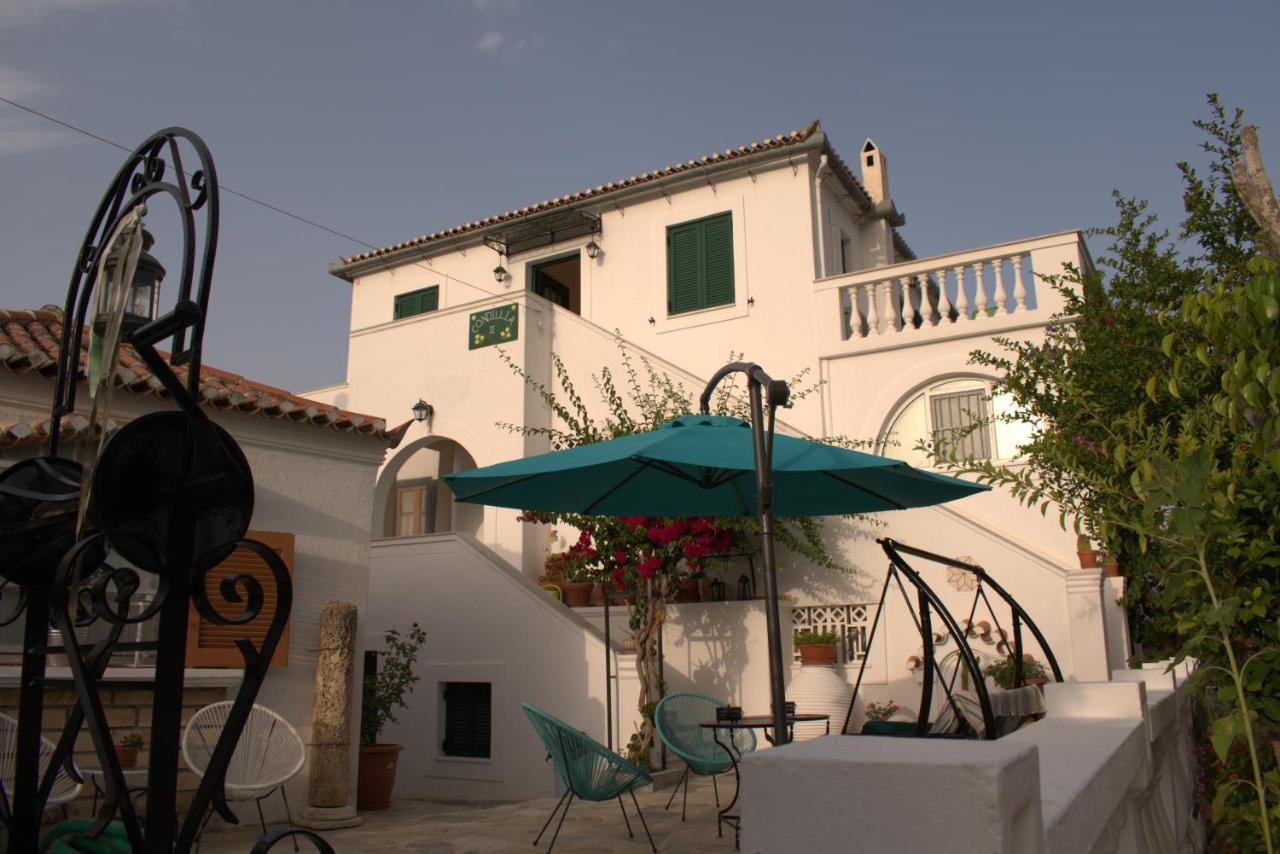 Hotel Condillia II à Spetses Town Extérieur photo