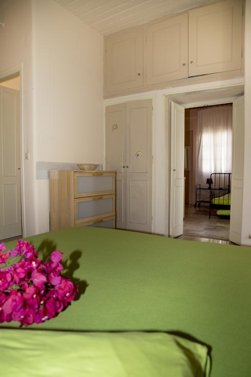 Hotel Condillia II à Spetses Town Extérieur photo