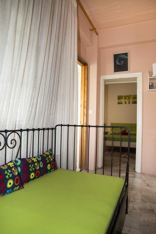 Hotel Condillia II à Spetses Town Extérieur photo