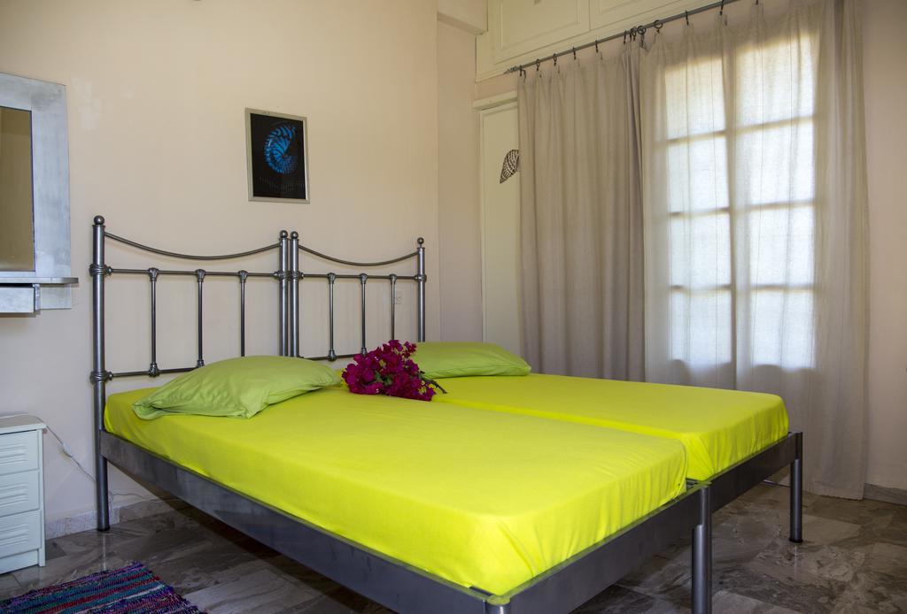 Hotel Condillia II à Spetses Town Extérieur photo
