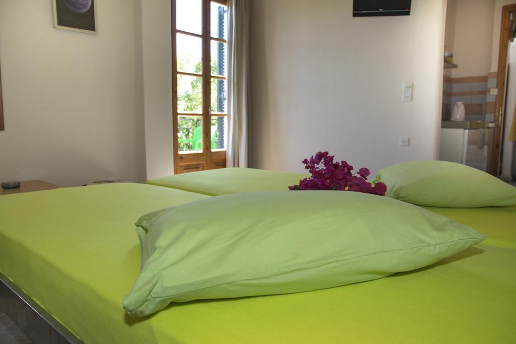 Hotel Condillia II à Spetses Town Extérieur photo